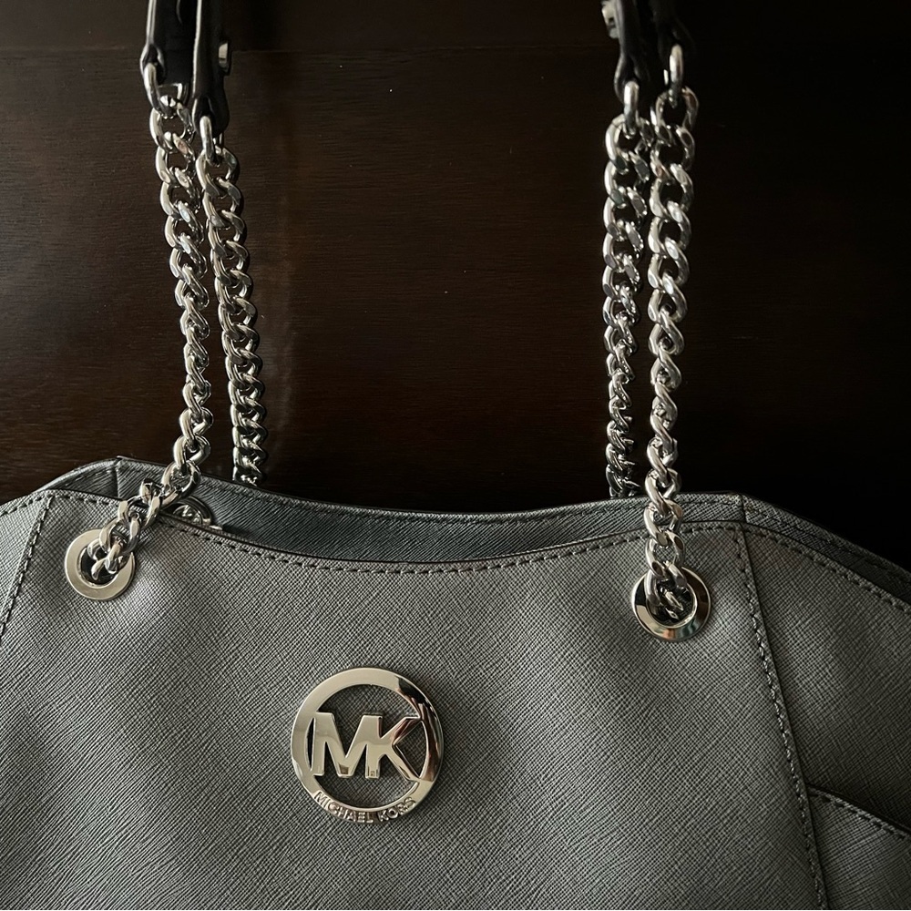 Michael Kors Women's Jet Set Travel Gray Silver Chain Shoulder Bag - Picture 3 of 8